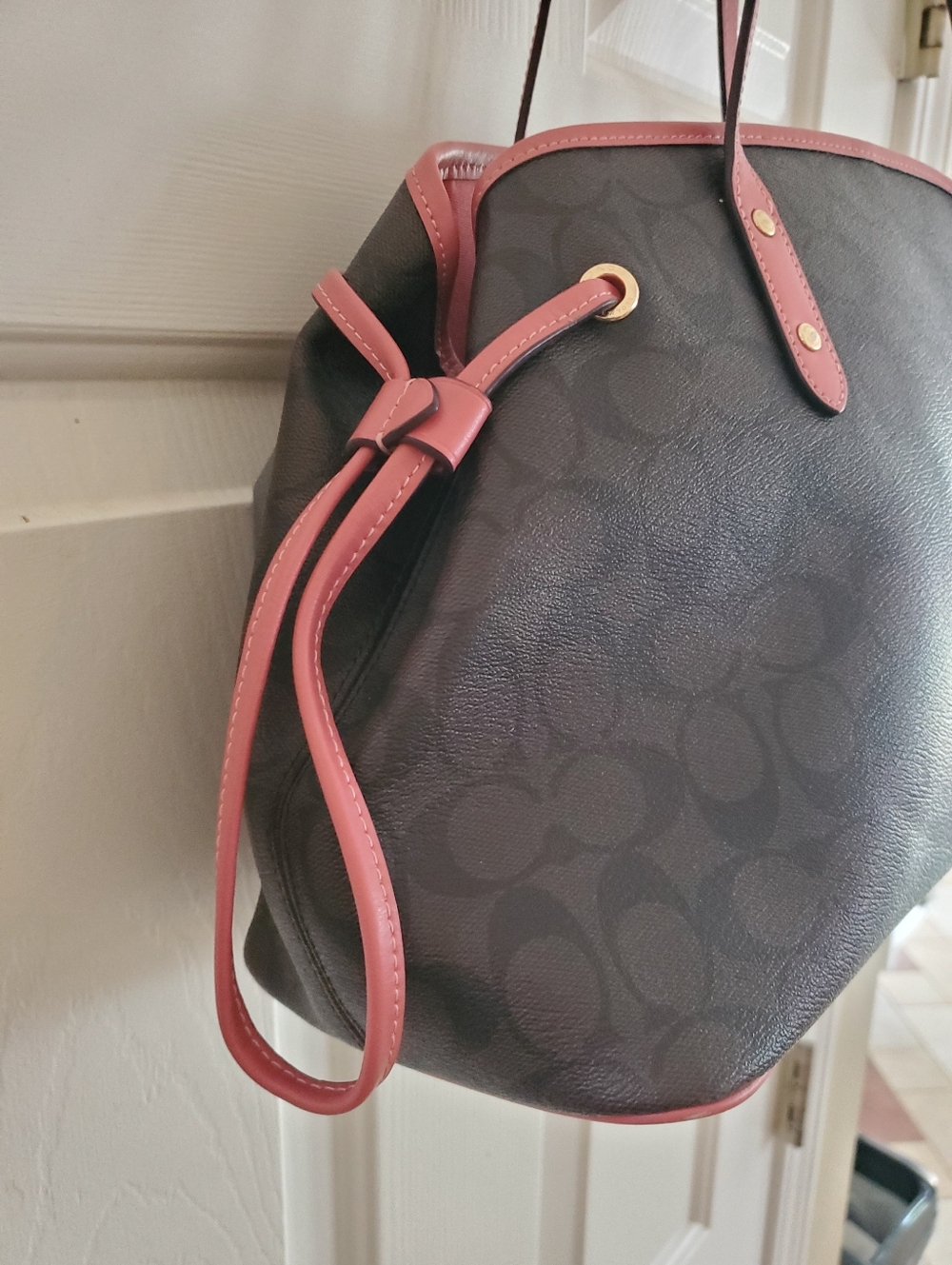 Coach Drawstring Carryall in Signature Canvas, model F57842 And Coach Dustbag - Picture 4 of 16